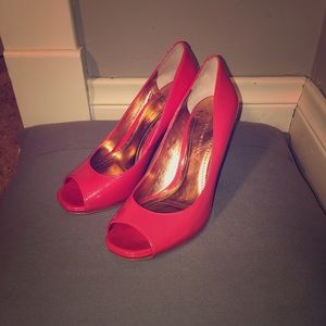 BCBGeneration pumps. Hot pink!